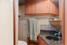 the best price on Raven 2004