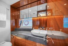68  MANHATTAN - Sunseeker yacht sale