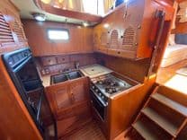 1990 Albin 43 Sundeck Trawler - ALBIN