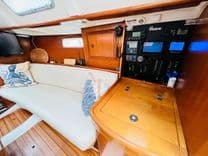 Buy a 2000 Beneteau 311 311 at Shestakov Yacht Sales