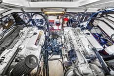 Купить яхту Pursuit 3400 Express в Shestakov Yacht Sales