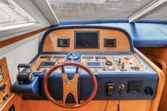 Buy a yacht Uniesse 58 2006