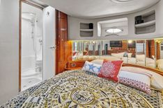 Стоимость яхты -