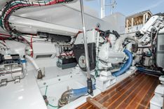 Купить яхту Nuts and Bolts Custom Express в Shestakov Yacht Sales