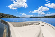 the best price on QUE SA-RAH SA-RAH 1998