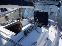 Buy a 1990 J Boats J34C 1990 at Shestakov Yacht Sales