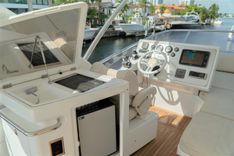 Mayer - Azimut Yachts