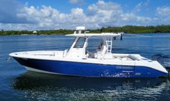 Buy a yacht 2018 Everglades 335 Center Console 335 Center Console