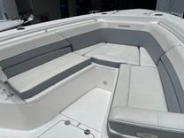 the best price on 2018 Everglades 335 Center Console
