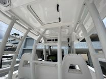 Buy a yacht 2018 Everglades 335 Center Console 2018