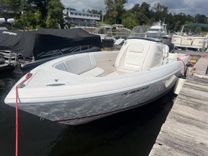 Buy a yacht 2010 Intrepid 245 Center Console - INTREPID POWERBOATS INC.