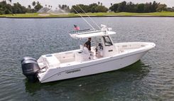 Buy a yacht 2012 Everglades 325 Center Console 2012