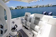 Buy a 2012 Everglades 325 Center Console 34 at Shestakov Yacht Sales