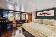 Купить яхту Izumi - PALMER JOHNSON в Shestakov Yacht Sales