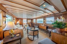 Buy a yacht BERNADETTE Trumpy Fantail Houseboat