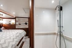 Buy a Wiggle Room - Ocean Alexander at Shestakov Yacht Sales