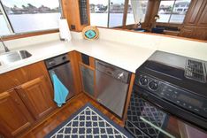 Buy a Big Brown - TOLLYCRAFT at Shestakov Yacht Sales