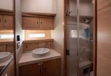 the best price on APANI - MOODY