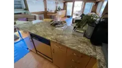 Продажа яхты 1999 Hatteras 74 Sport Deck Motor Yacht 1999