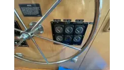 Продажа яхты 1999 Hatteras 74 Sport Deck Motor Yacht 74