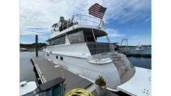Купить 1999 Hatteras 74 Sport Deck Motor Yacht 1999