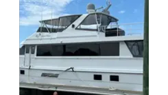 Купить яхту 1999 Hatteras 74 Sport Deck Motor Yacht 74 в Shestakov Yacht Sales