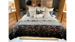 Стоимость яхты 1999 Hatteras 74 Sport Deck Motor Yacht - Hatteras