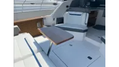 2021 Tiara Yachts 43 LE - Tiara