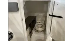 2024 Sea Ray 270 Sundeck Outboard