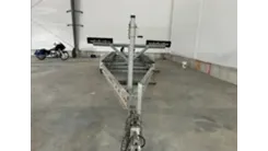 Лучшая цена на 2009 World Cat 290 DC 2009