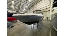 Купить яхту 2024 Sea Ray SPX 230 Outboard PX 230 Outboard в Shestakov Yacht Sales