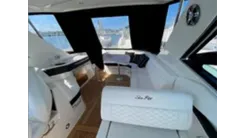 Лучшие предложения покупки яхты 2022 Sea Ray 320 Sundancer Outboard