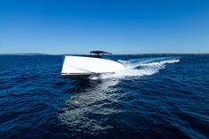 best yacht sales deals VANQUISH VQ43