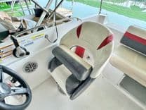 Стоимость яхты 019 Hurricane SunDeck SS201 NLFH Sun Deck SS 201 OB