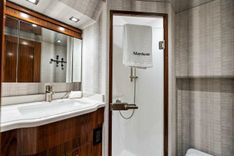 Купить яхту TEAM MAYHEM 80 Skybridge в Shestakov Yacht Sales