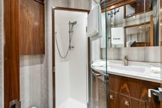 Стоимость яхты TEAM MAYHEM