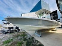 Buy a yacht 2023 Boston Whaler 280 Dauntless  280 Dauntless