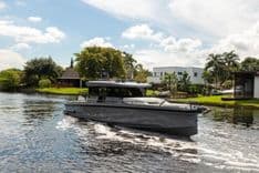 Shadow 1000XC yacht sale