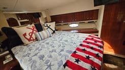 Buy a yacht Dream Team XIII 56 Flybridge