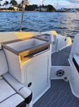 the best price on Sea Ray 290 Sundeck 2015