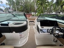 Buy a yacht Sea Ray 280 SLX 2020