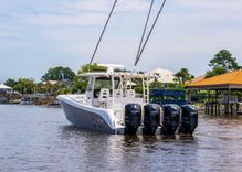 the best price on 2018 Everglades 435 Center Console - Everglades