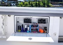 Buy a yacht 2018 Everglades 435 Center Console - Everglades