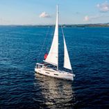 best yacht sales deals Friends - Jeanneau