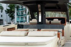 the best price on Montenegrina - INVICTUS