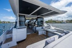 Buy a yacht 2022 Azimut S6