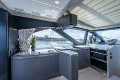 Buy a yacht 2022 Azimut S6 59