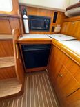 Buy a DREAM RETRIEVER 33 at Shestakov Yacht Sales