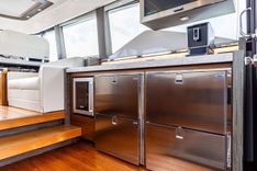 Buy a Irish Lady - Tiara at Shestakov Yacht Sales