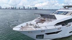 95 Raised Pilothouse - Azimut Yachts